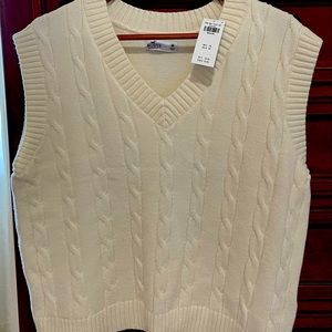 HOLLISTER CREAM OVERSIZED SWEATER VEST